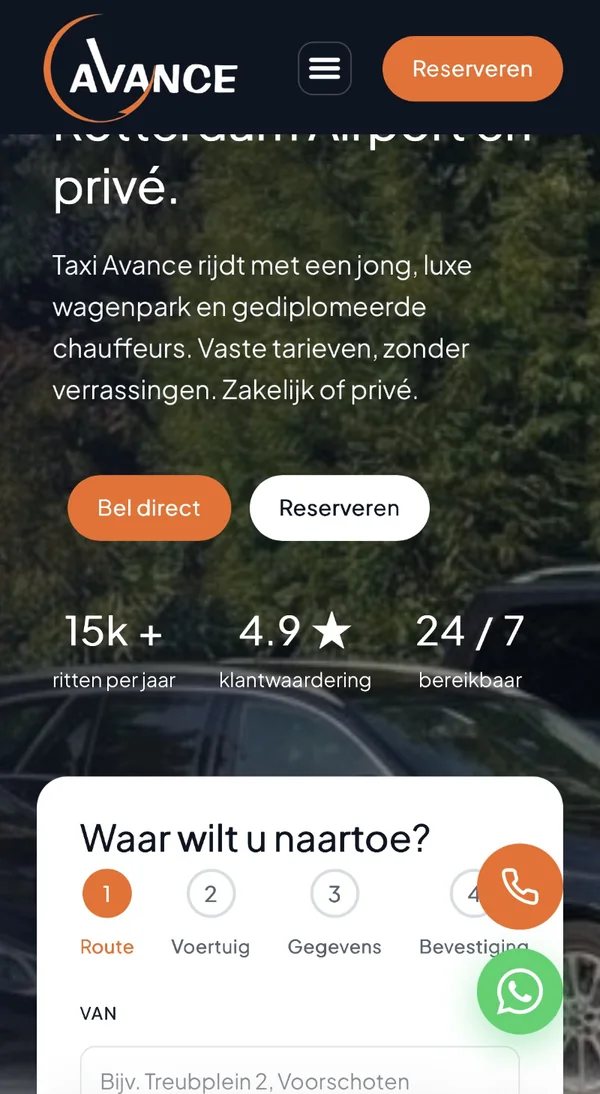 Homepage van Taxi Avance op mobiel, met bel- en WhatsApp-knop